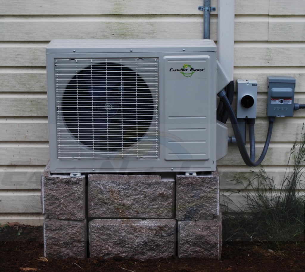 EarthNet Energy ACDC12 Outdoor Condenser